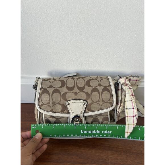 COACH Y2K Turnlock Shoulder Bag Crossbody Khaki/White Leather Trim Turnlock Read - Picture 3 of 9